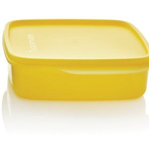 Tupperware Lunch-It Container Yellow